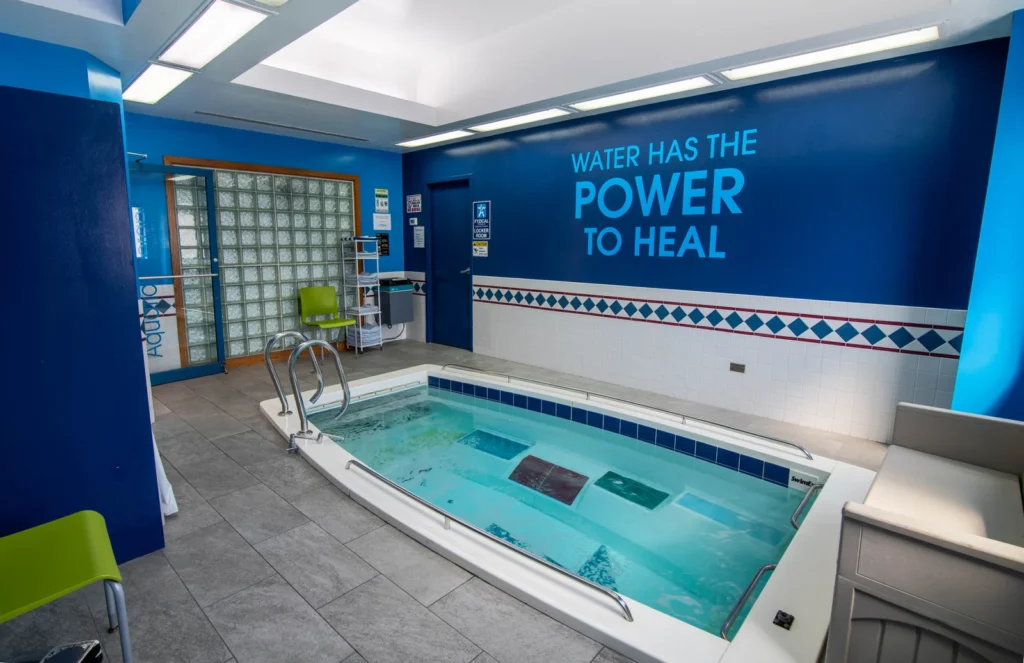 Indoor aquatic therapy pool at FYZICAL Garfield Ridge
