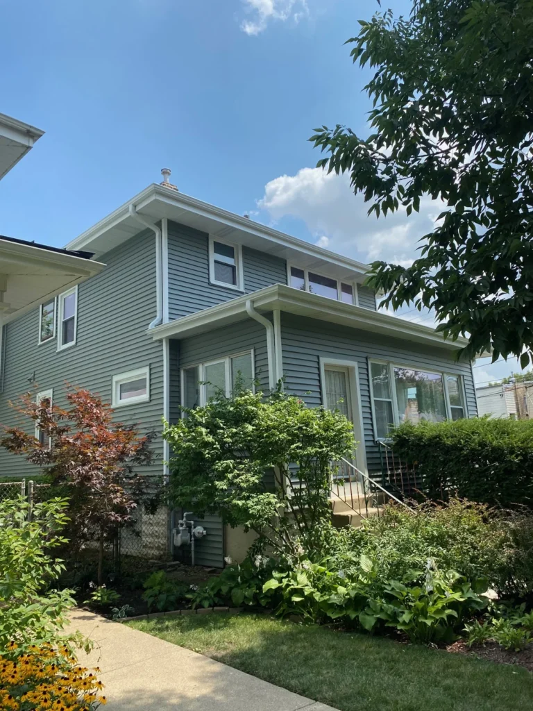 House front siding angle in the Midwest Renovation Services gallery