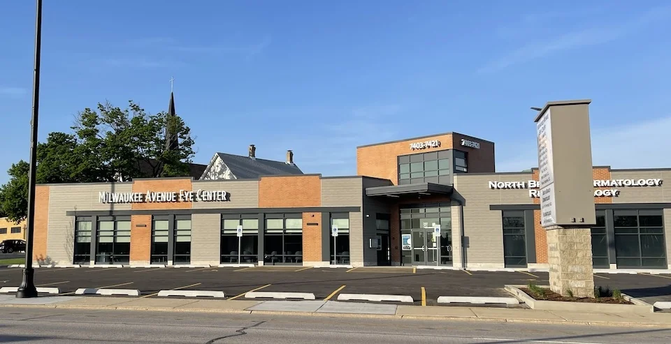 Milwaukee Avenue Eye Center building on North Milwaukee Avenue in Niles