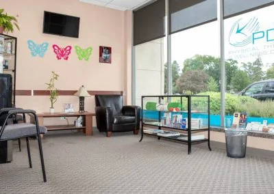 Reception area at PDR Physical Therapy in Mount Prospect