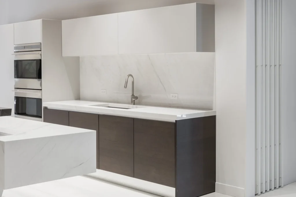 Minimal kitchen stone island in the SP Group gallery