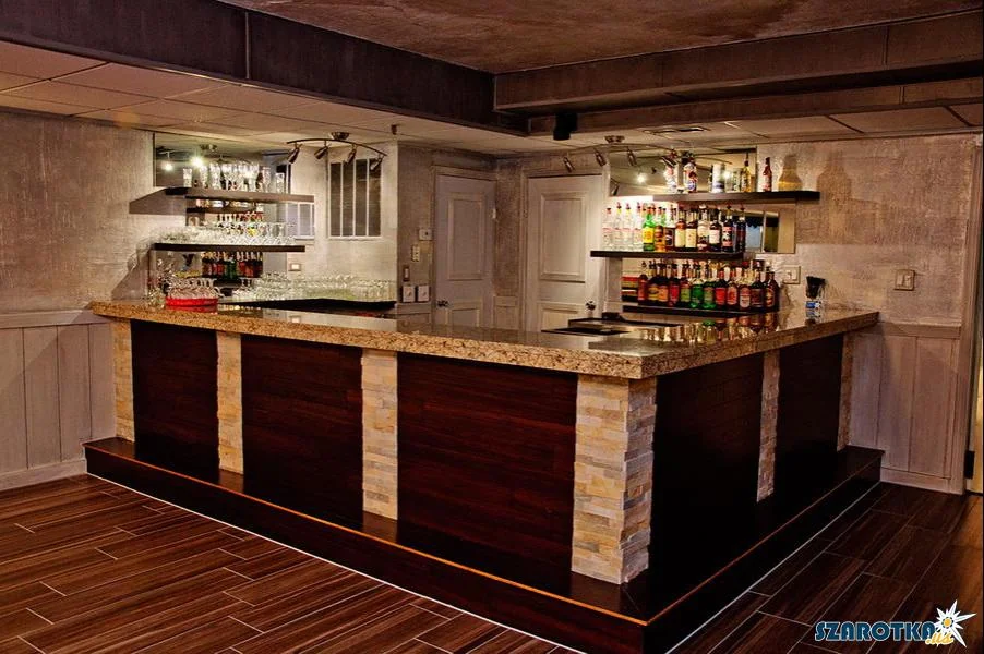 Banquet room bar at Szarotka in Justice